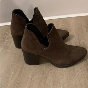 Steve Madden forest green heeled booties